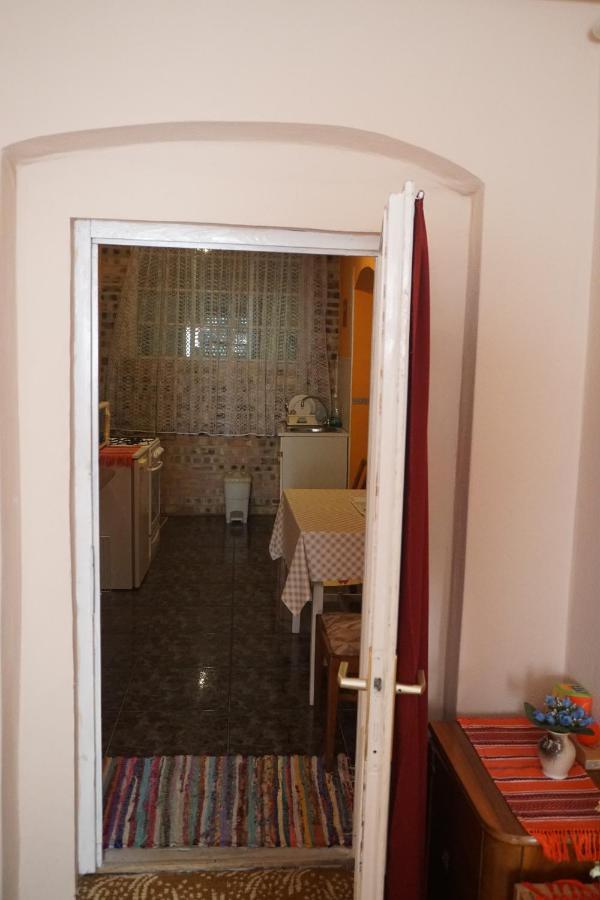 Piri Vendeghaz Hotel Hajduboszormeny Exterior photo